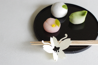 下中菜穂 ～紋切りあそび～